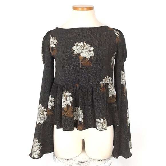 Stone cold fox Boho Bell Sleeve Floral Top 🤎🖤 Size XS - Picture 2 of 9
